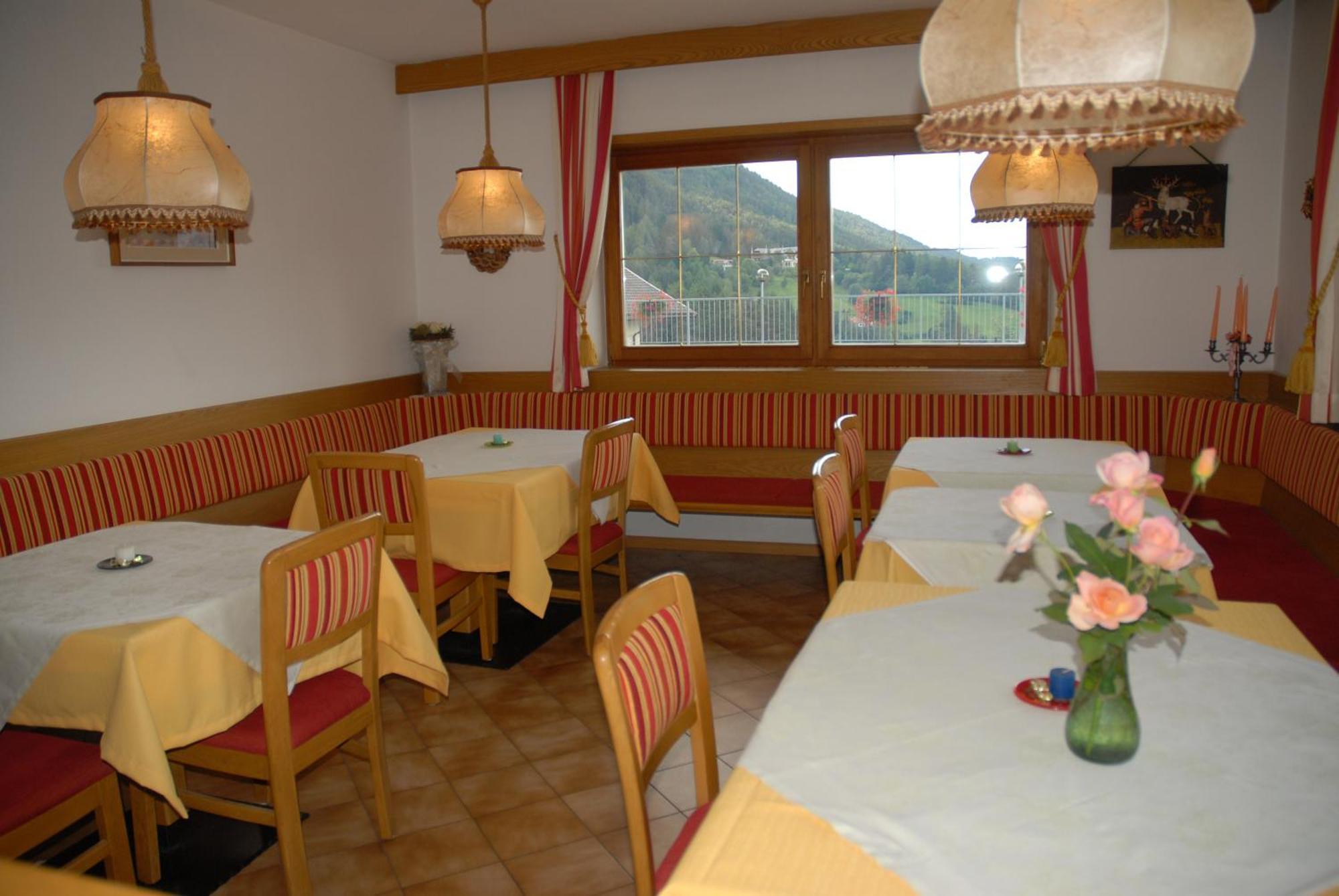 Hotel Garni Alpin Seis am Schlern Exterior foto