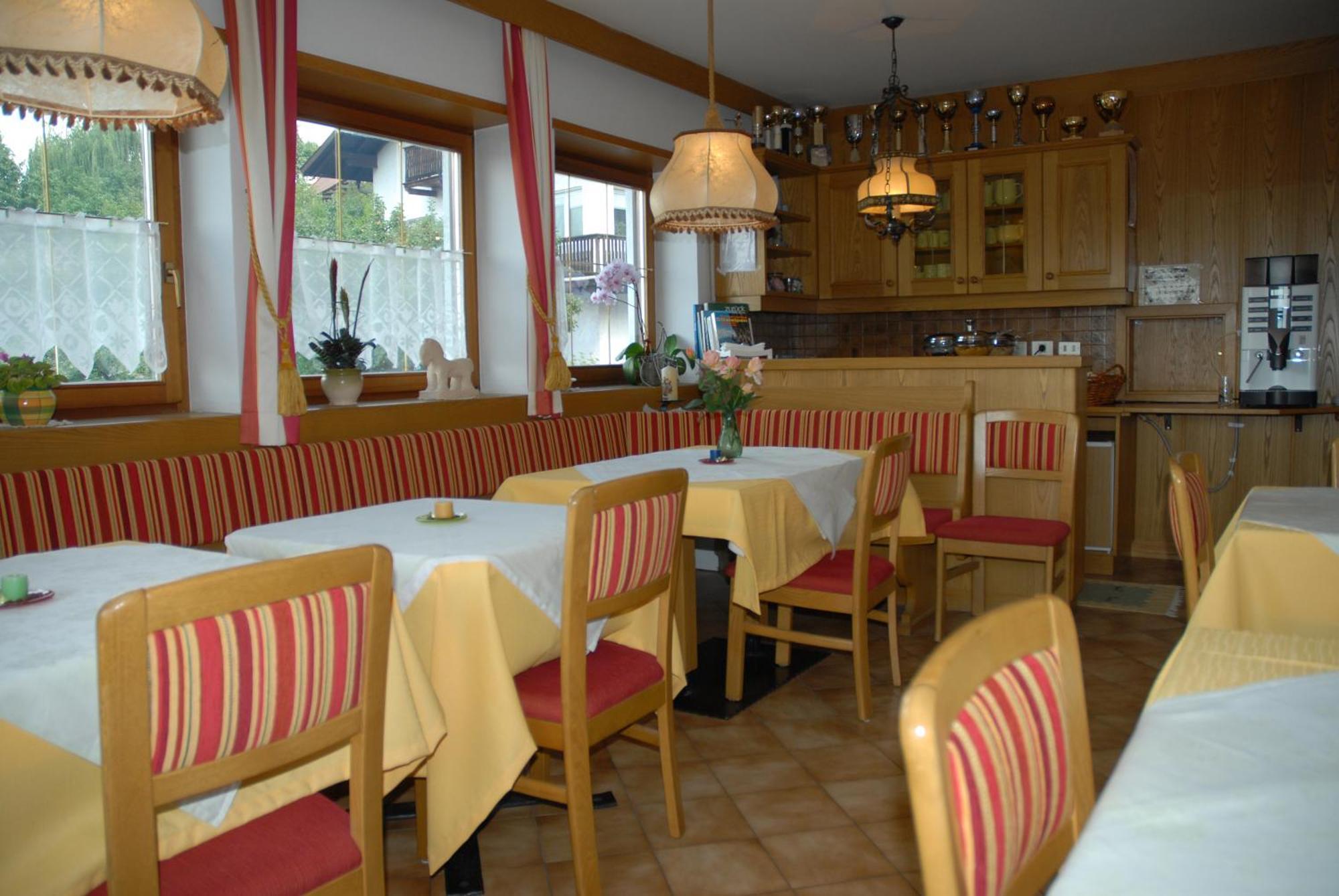 Hotel Garni Alpin Seis am Schlern Exterior foto