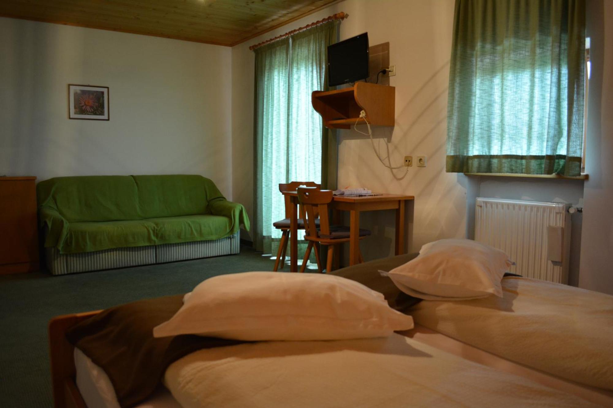 Hotel Garni Alpin Seis am Schlern Exterior foto