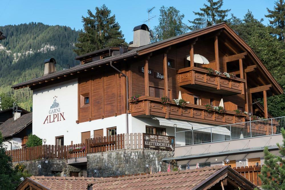 Hotel Garni Alpin Seis am Schlern Exterior foto